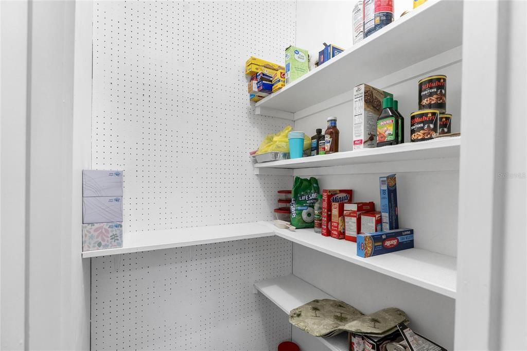 На продажу: $130,000 (2 спален, 2 ванн, 919 Квадратных фут)