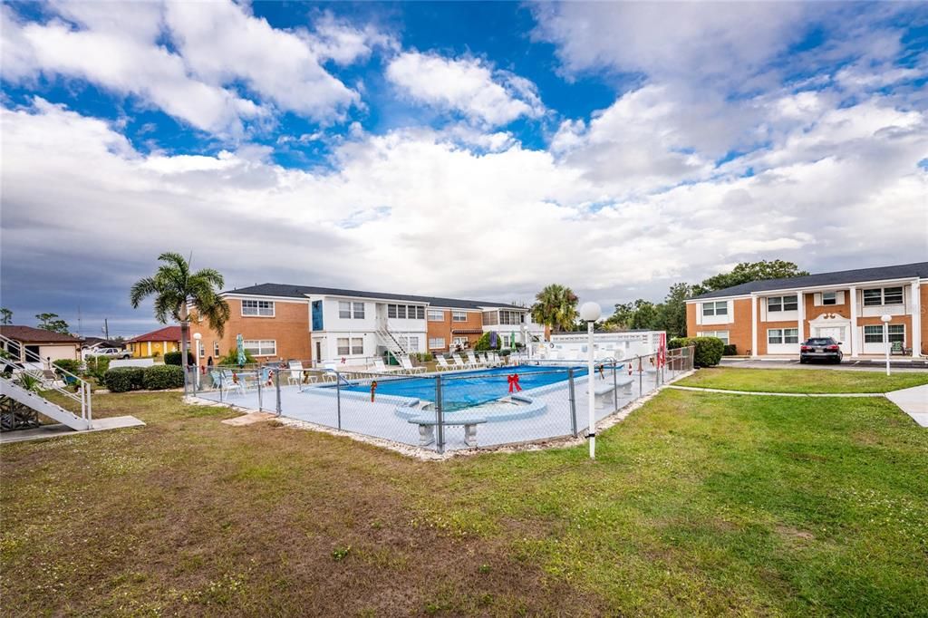 На продажу: $130,000 (2 спален, 2 ванн, 919 Квадратных фут)