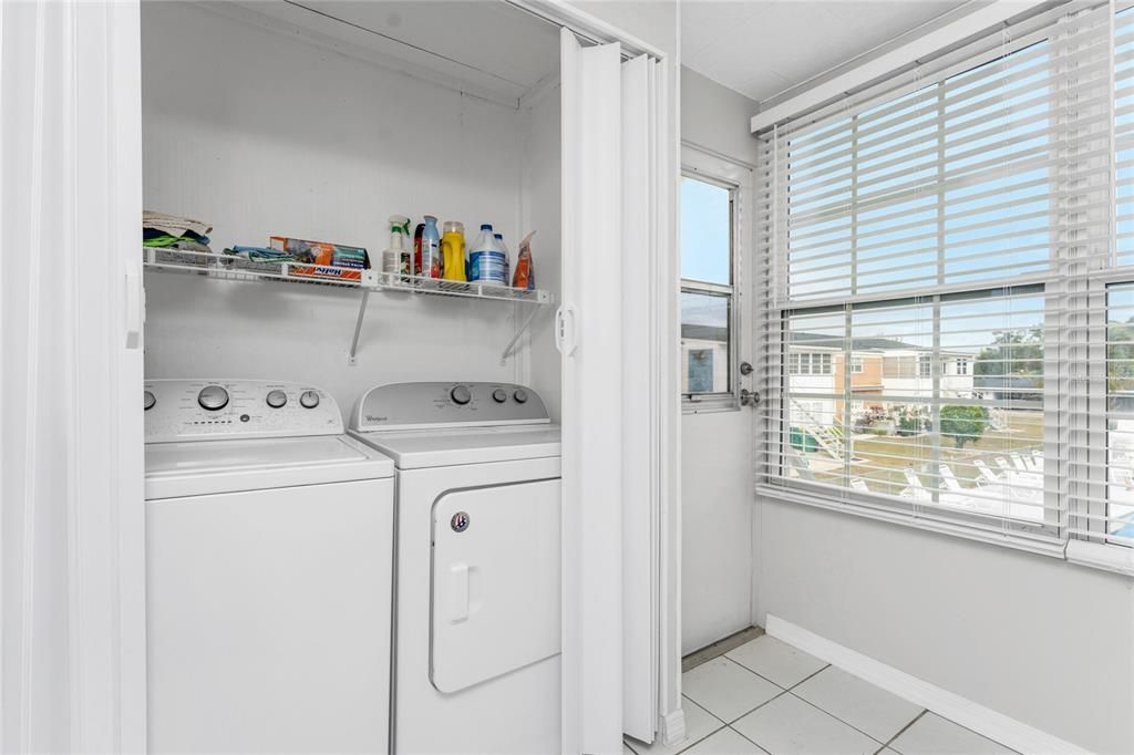 На продажу: $130,000 (2 спален, 2 ванн, 919 Квадратных фут)