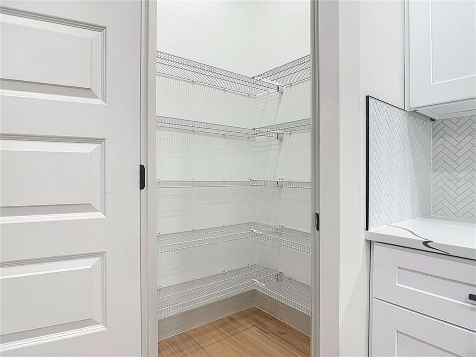 En Venta: $515,800 (4 camas, 2 baños, 2035 Pies cuadrados)