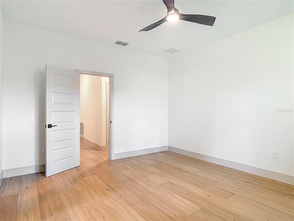 En Venta: $515,800 (4 camas, 2 baños, 2035 Pies cuadrados)