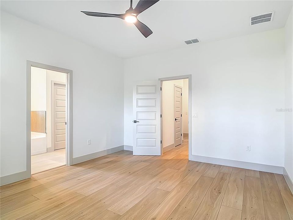 En Venta: $515,800 (4 camas, 2 baños, 2035 Pies cuadrados)