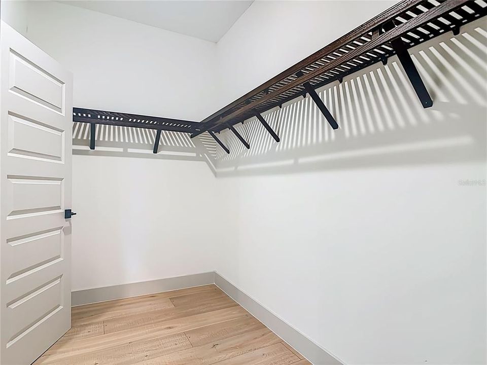 En Venta: $515,800 (4 camas, 2 baños, 2035 Pies cuadrados)