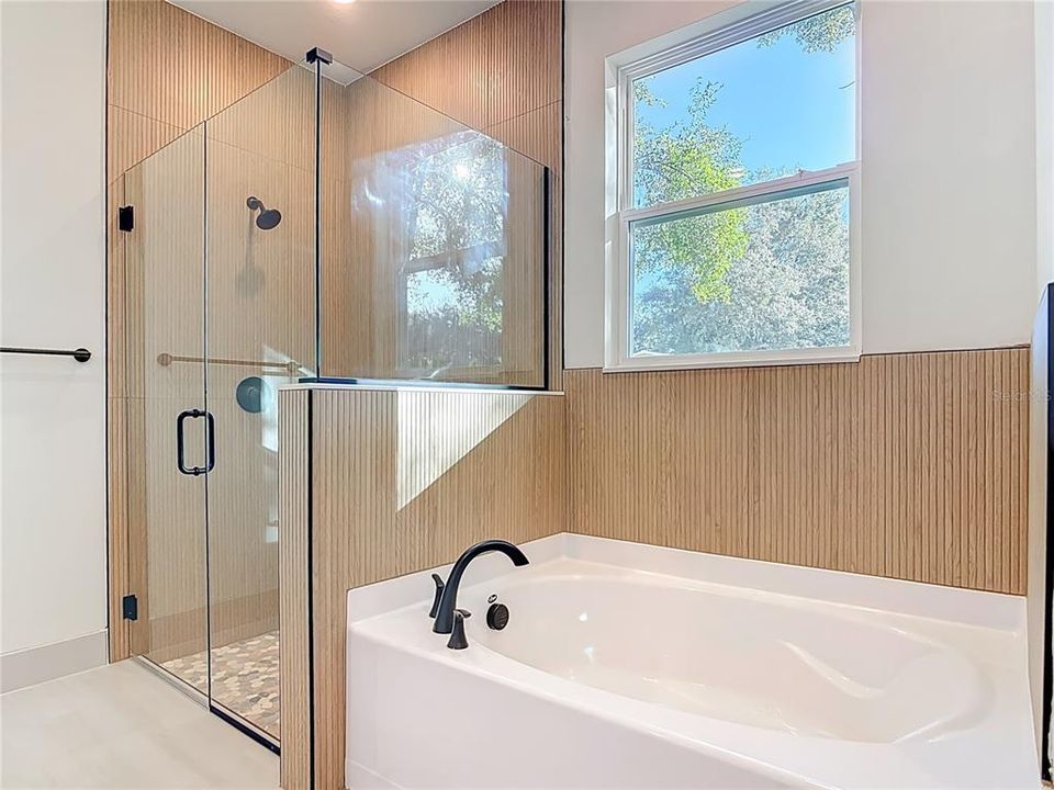 En Venta: $515,800 (4 camas, 2 baños, 2035 Pies cuadrados)