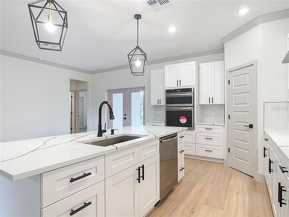 En Venta: $515,800 (4 camas, 2 baños, 2035 Pies cuadrados)