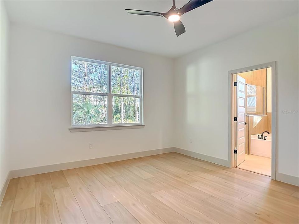 En Venta: $515,800 (4 camas, 2 baños, 2035 Pies cuadrados)