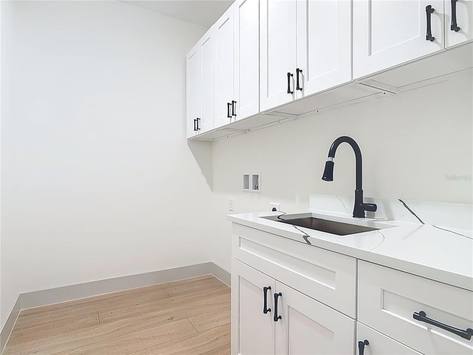 En Venta: $515,800 (4 camas, 2 baños, 2035 Pies cuadrados)