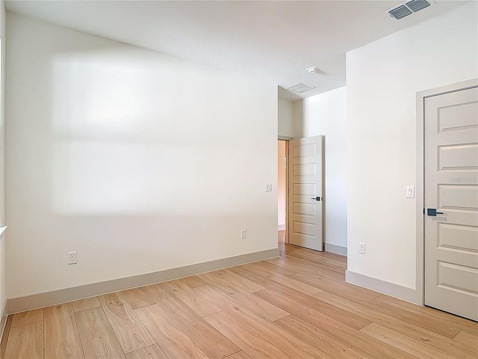 En Venta: $515,800 (4 camas, 2 baños, 2035 Pies cuadrados)