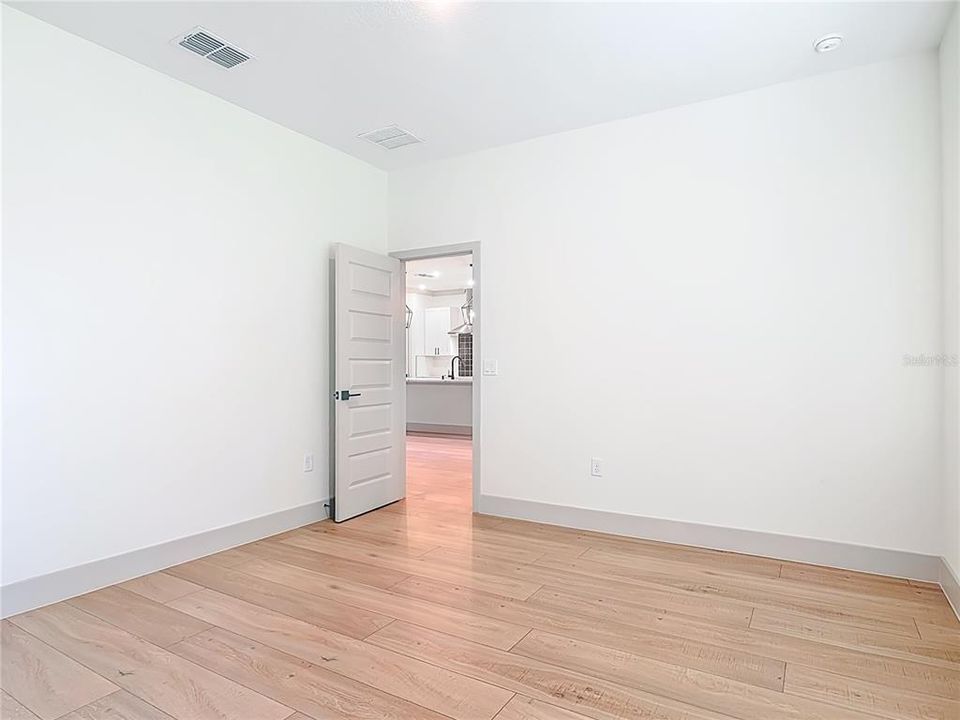 En Venta: $515,800 (4 camas, 2 baños, 2035 Pies cuadrados)