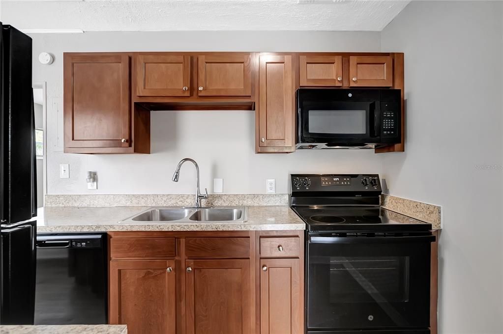 En Venta: $299,900 (4 camas, 1 baños, 1047 Pies cuadrados)