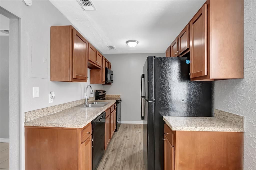 En Venta: $299,900 (4 camas, 1 baños, 1047 Pies cuadrados)