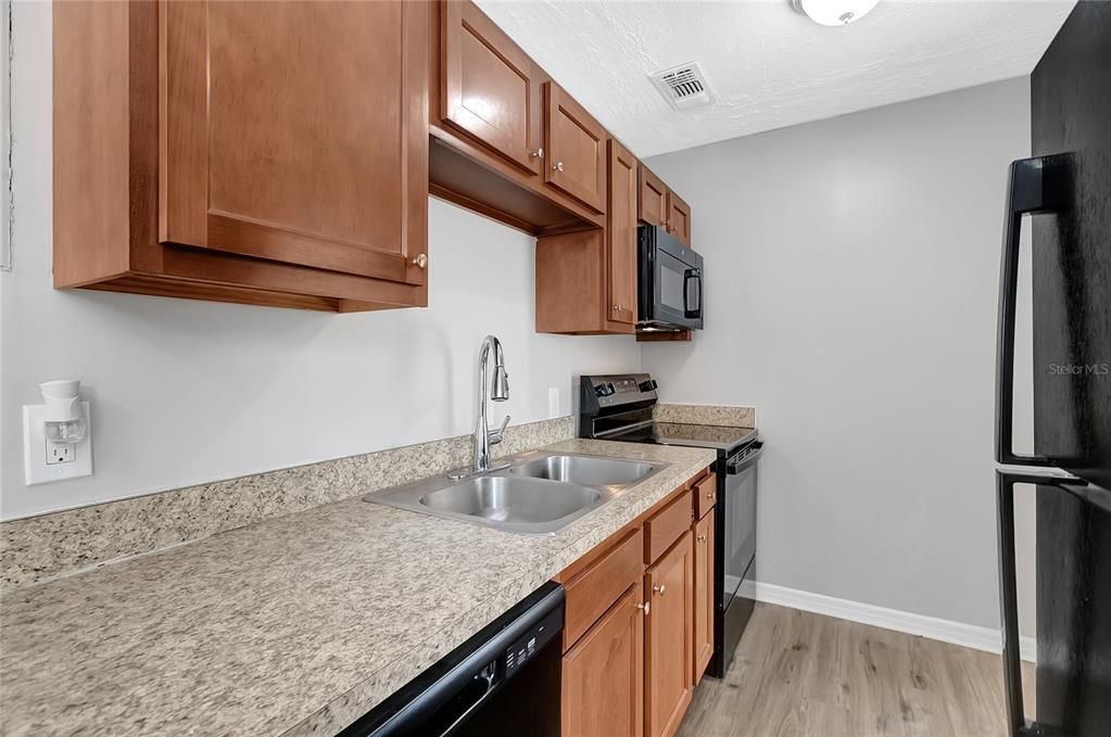 En Venta: $299,900 (4 camas, 1 baños, 1047 Pies cuadrados)