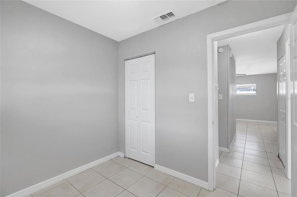 En Venta: $299,900 (4 camas, 1 baños, 1047 Pies cuadrados)