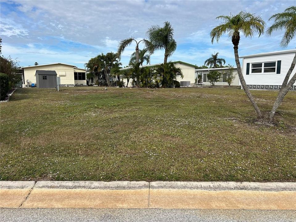 For Sale: $65,000 (0.10 acres)