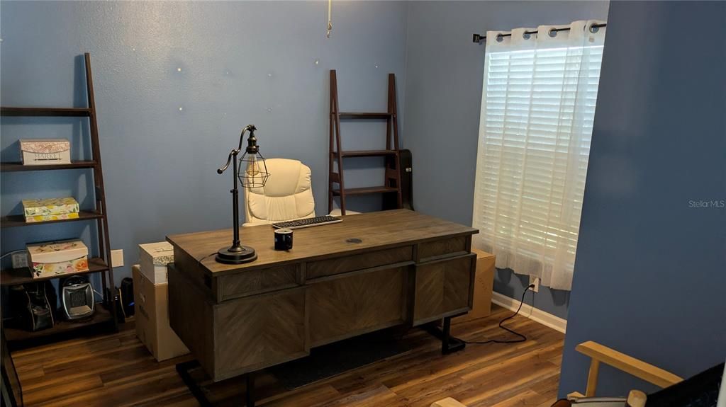 出租: $2,200 (4 贝兹, 2 浴室, 1684 平方英尺)