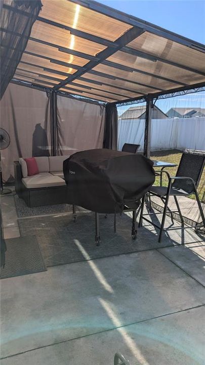 出租: $2,200 (4 贝兹, 2 浴室, 1684 平方英尺)