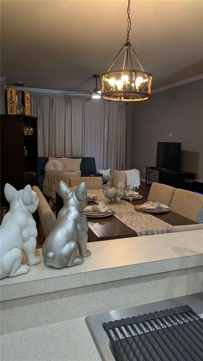 出租: $2,200 (4 贝兹, 2 浴室, 1684 平方英尺)