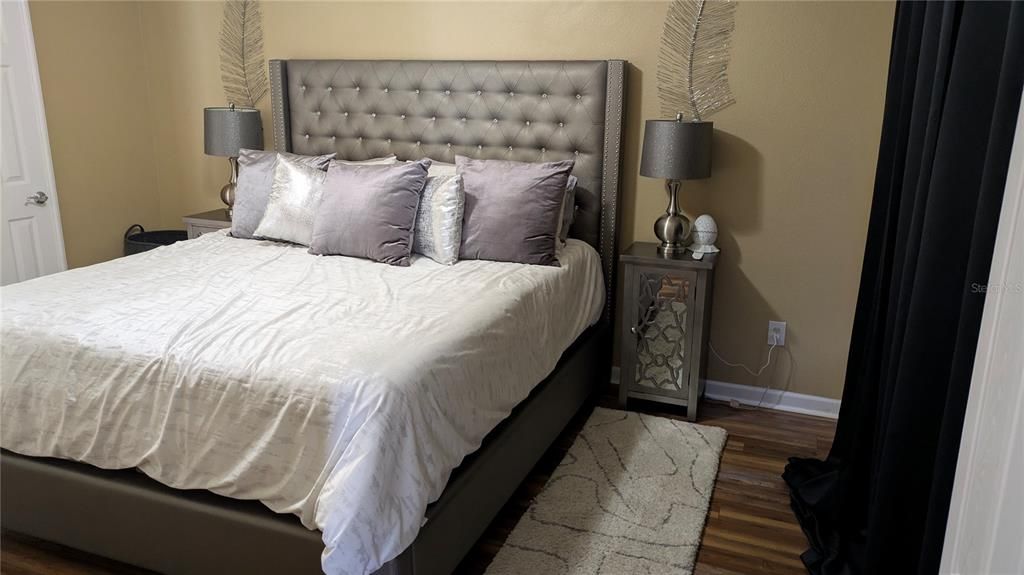 出租: $2,200 (4 贝兹, 2 浴室, 1684 平方英尺)