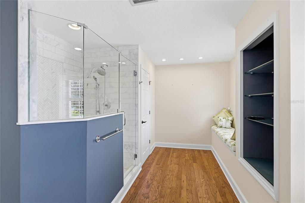 For Sale: $1,300,000 (5 beds, 3 baths, 3471 Square Feet)