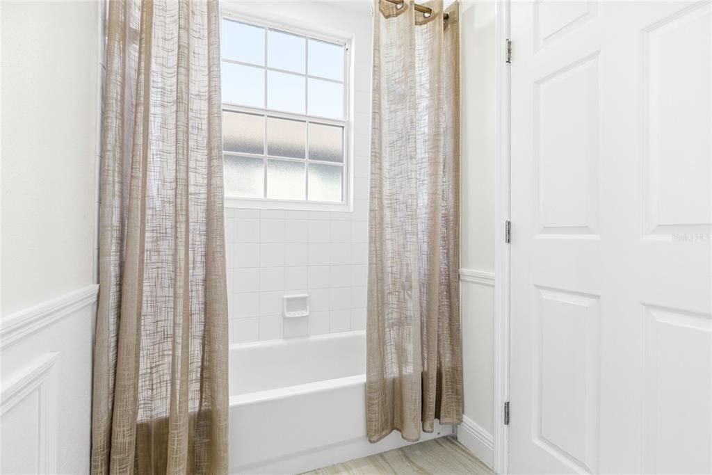 For Sale: $1,300,000 (5 beds, 3 baths, 3471 Square Feet)