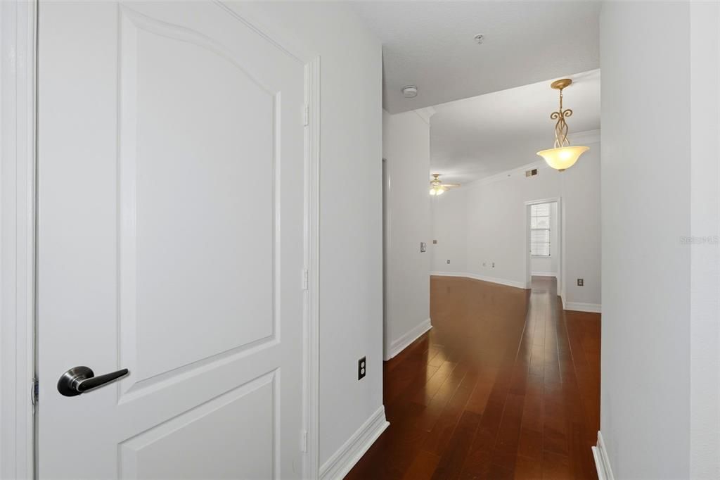 待售: $470,000 (2 贝兹, 2 浴室, 1350 平方英尺)