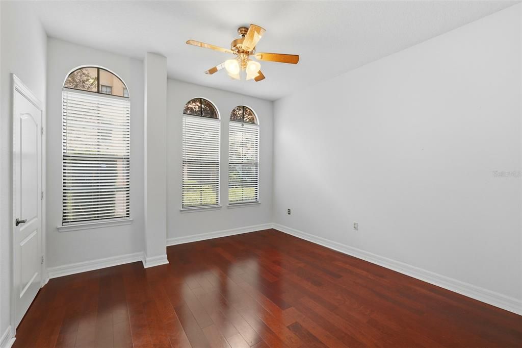 待售: $470,000 (2 贝兹, 2 浴室, 1350 平方英尺)