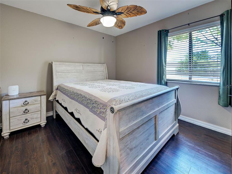 На продажу: $209,000 (2 спален, 2 ванн, 900 Квадратных фут)