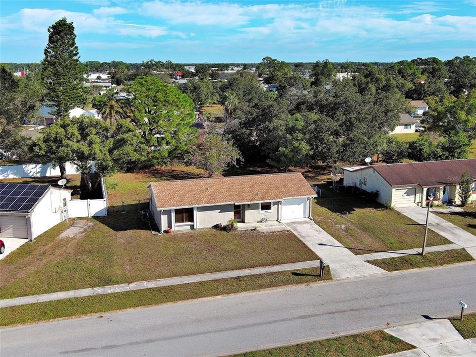 На продажу: $209,000 (2 спален, 2 ванн, 900 Квадратных фут)