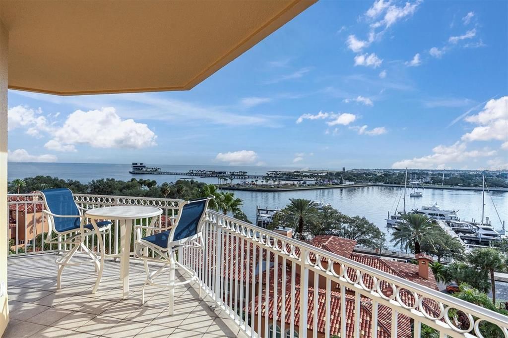 Active With Contract: $3,600,000 (3 beds, 2 baths, 3300 Square Feet)