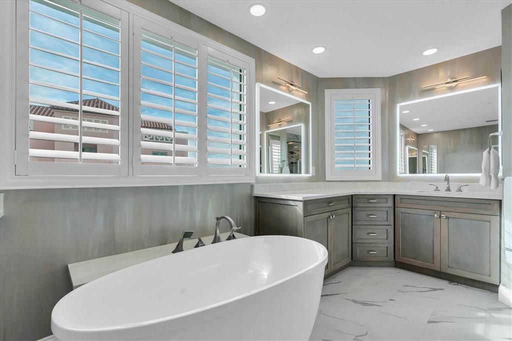 Active With Contract: $3,600,000 (3 beds, 2 baths, 3300 Square Feet)