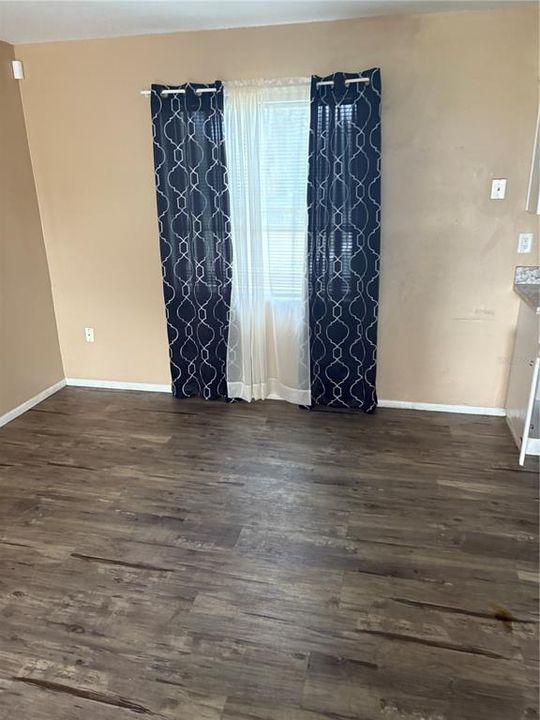 En Renta: $1,695 (3 camas, 2 baños, 1102 Pies cuadrados)