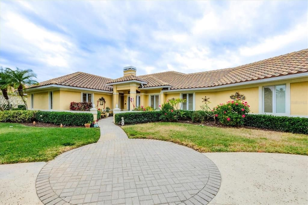 For Sale: $495,000 (3 beds, 2 baths, 2455 Square Feet)