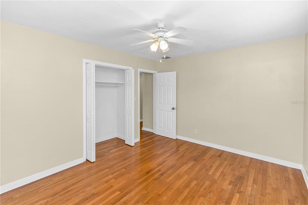 En Venta: $554,000 (4 camas, 3 baños, 1929 Pies cuadrados)