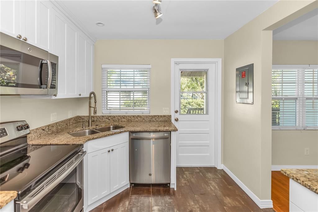 En Venta: $554,000 (4 camas, 3 baños, 1929 Pies cuadrados)