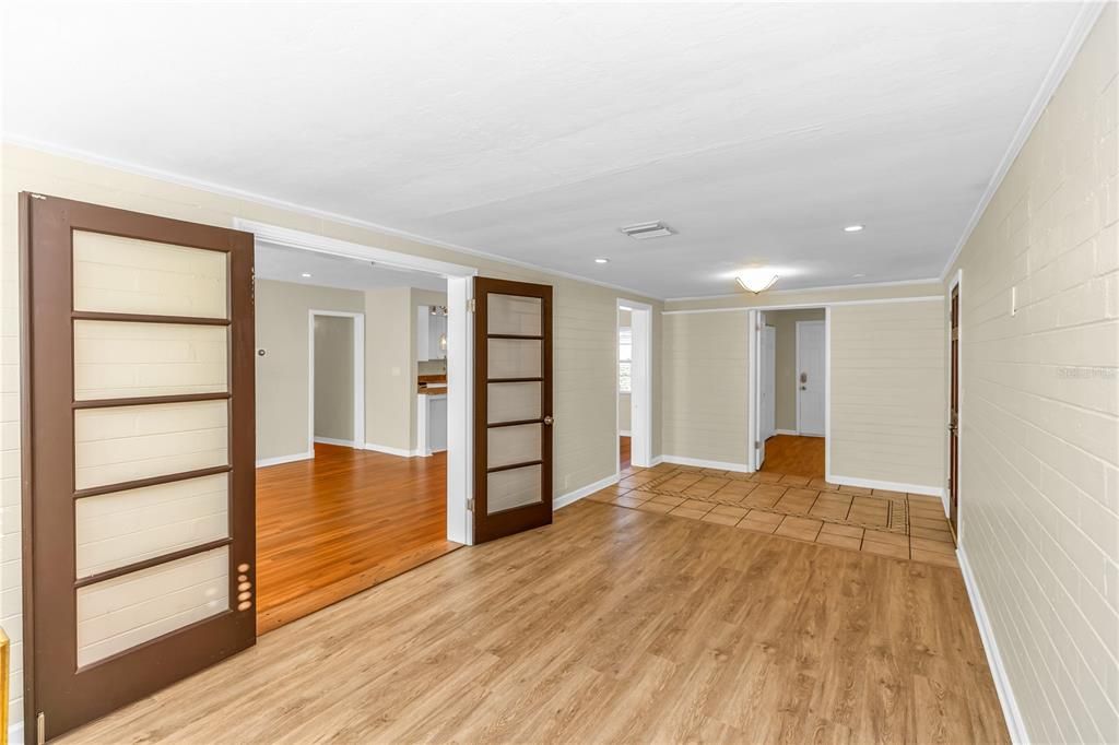 En Venta: $554,000 (4 camas, 3 baños, 1929 Pies cuadrados)