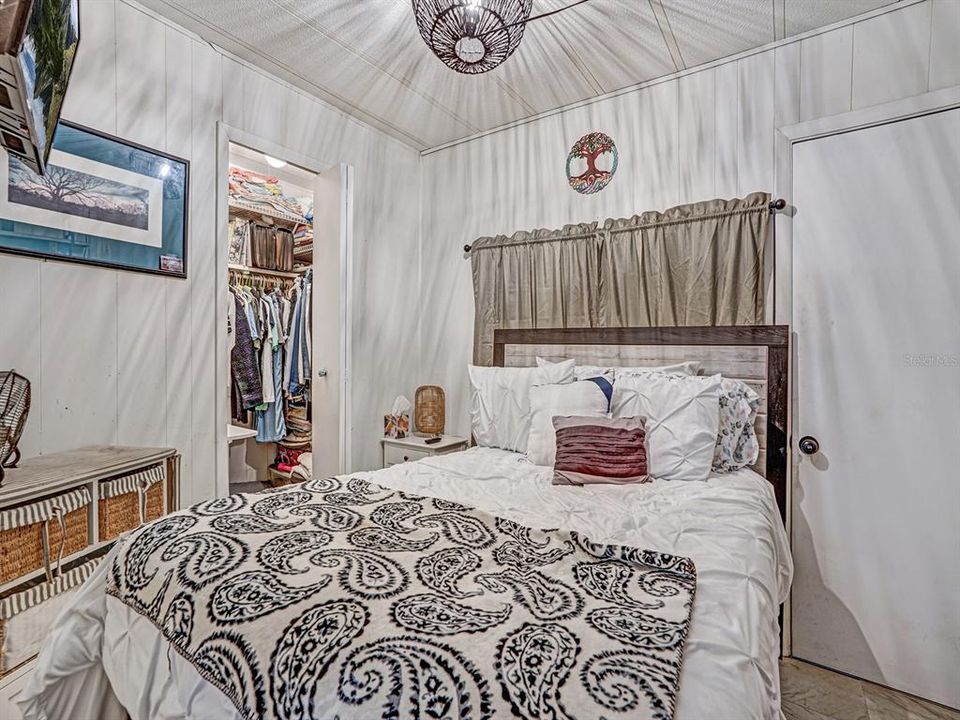 На продажу: $140,000 (2 спален, 2 ванн, 960 Квадратных фут)