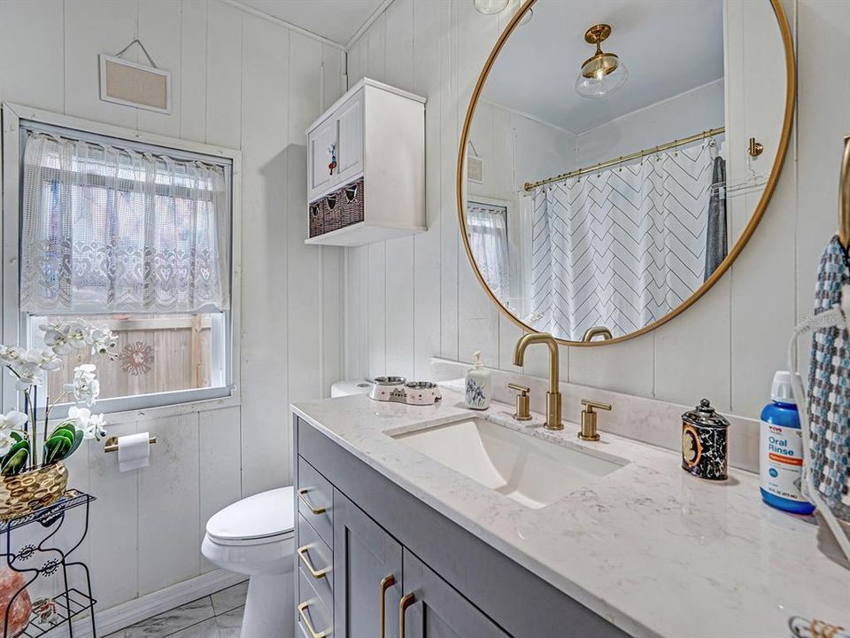 На продажу: $140,000 (2 спален, 2 ванн, 960 Квадратных фут)