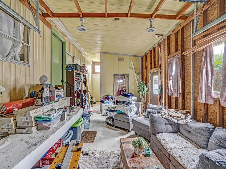 На продажу: $140,000 (2 спален, 2 ванн, 960 Квадратных фут)