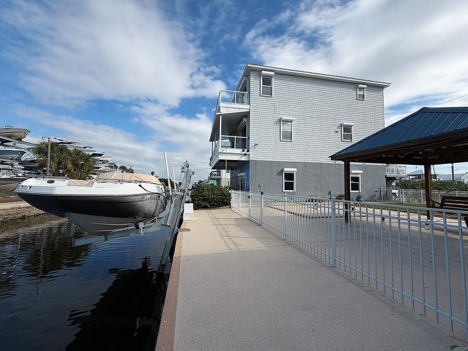 For Sale: $1,375,000 (4 beds, 3 baths, 2760 Square Feet)