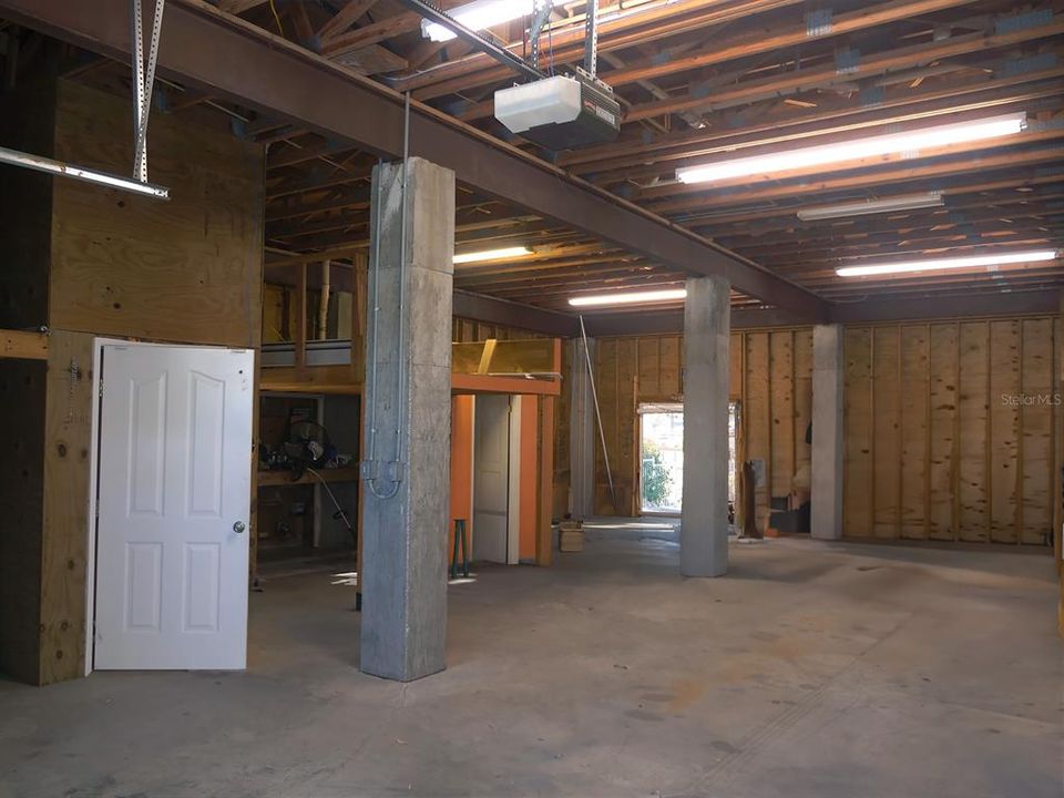 For Sale: $1,375,000 (4 beds, 3 baths, 2760 Square Feet)