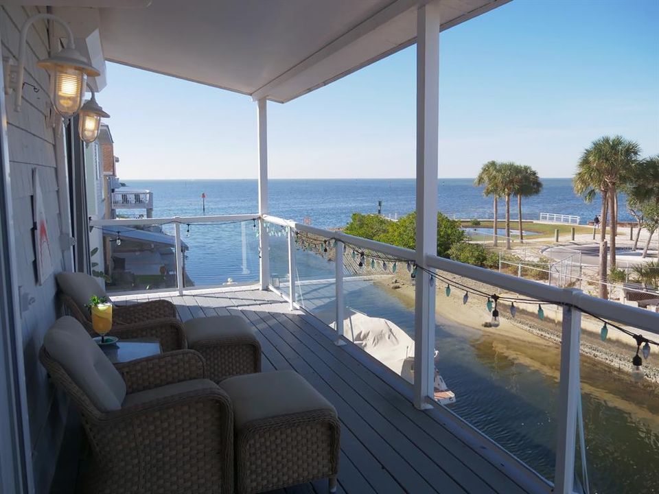 For Sale: $1,375,000 (4 beds, 3 baths, 2760 Square Feet)