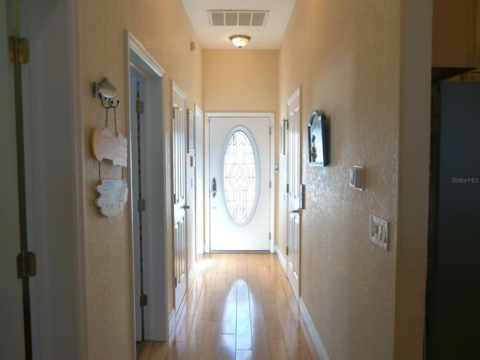 For Sale: $1,375,000 (4 beds, 3 baths, 2760 Square Feet)