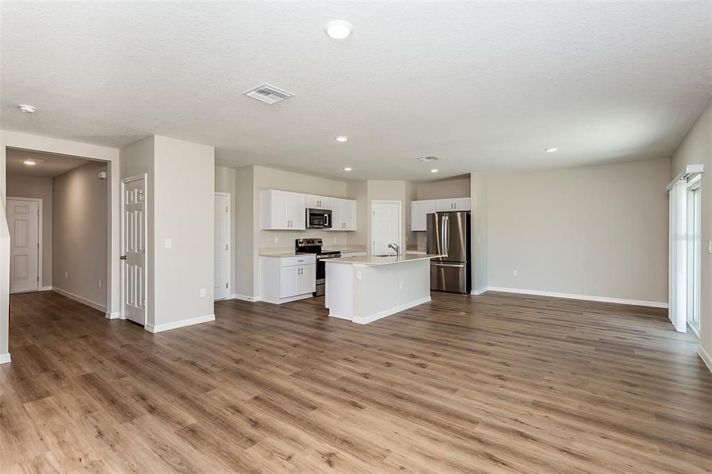 For Sale: $414,849 (4 beds, 2 baths, 2039 Square Feet)