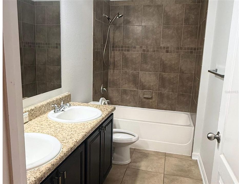 En Venta: $369,990 (3 camas, 2 baños, 2000 Pies cuadrados)