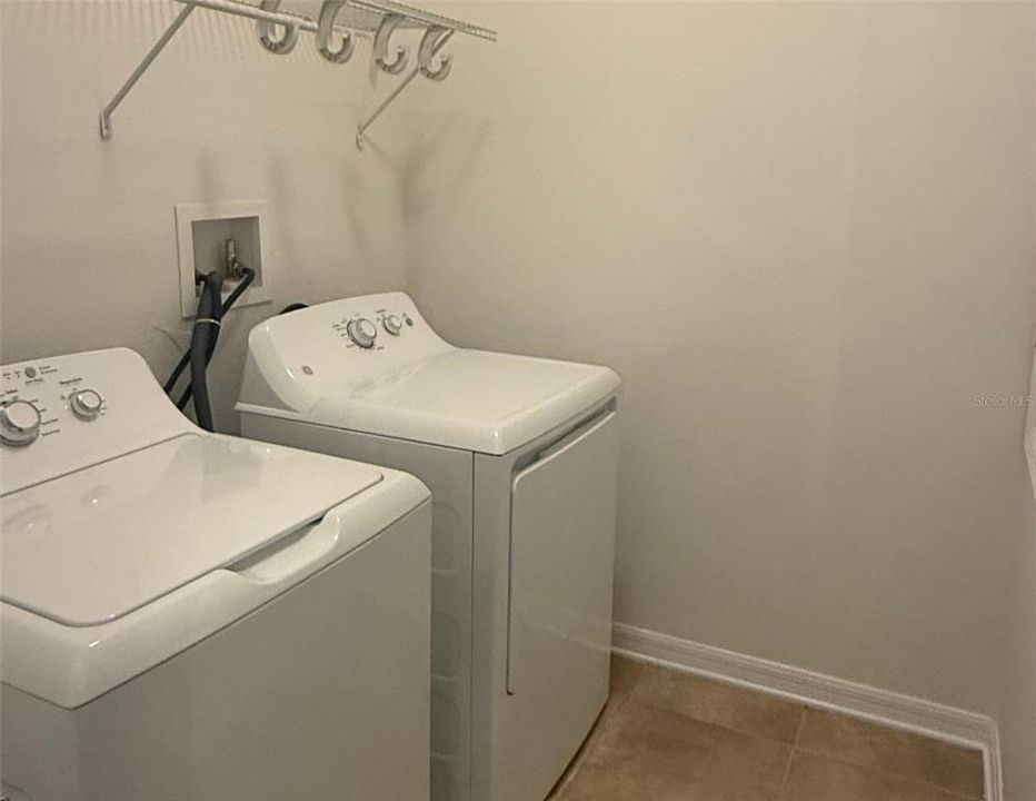 En Venta: $369,990 (3 camas, 2 baños, 2000 Pies cuadrados)