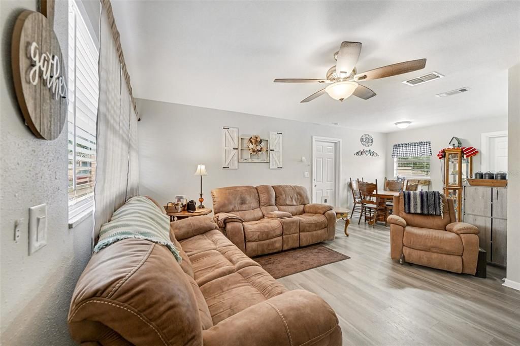 En Venta: $190,000 (3 camas, 1 baños, 966 Pies cuadrados)