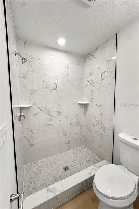 En Venta: $339,000 (3 camas, 2 baños, 1251 Pies cuadrados)