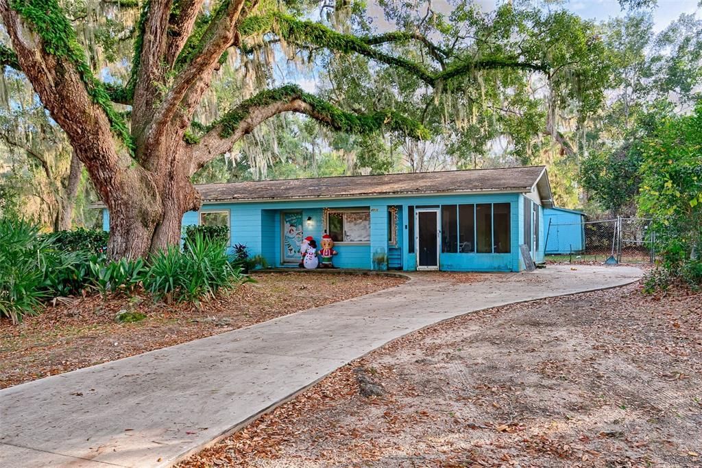 Под контрактом: $159,900 (3 спален, 2 ванн, 1156 Квадратных фут)