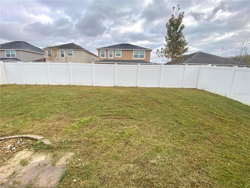 For Rent: $3,000 (4 beds, 2 baths, 2170 Square Feet)