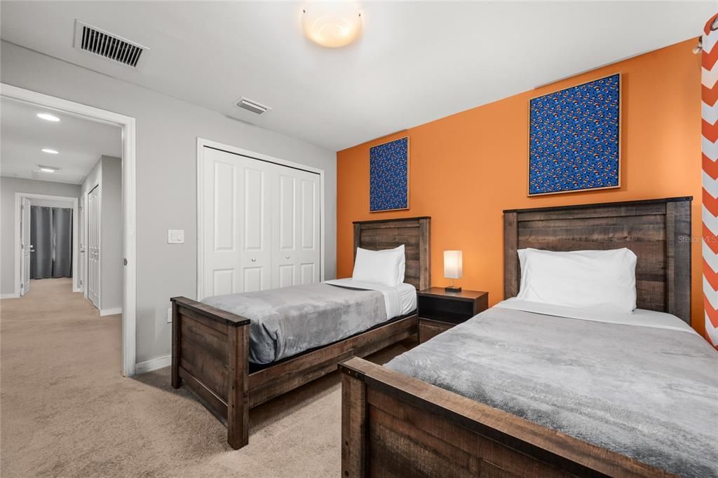 На продажу: $463,990 (4 спален, 3 ванн, 1752 Квадратных фут)